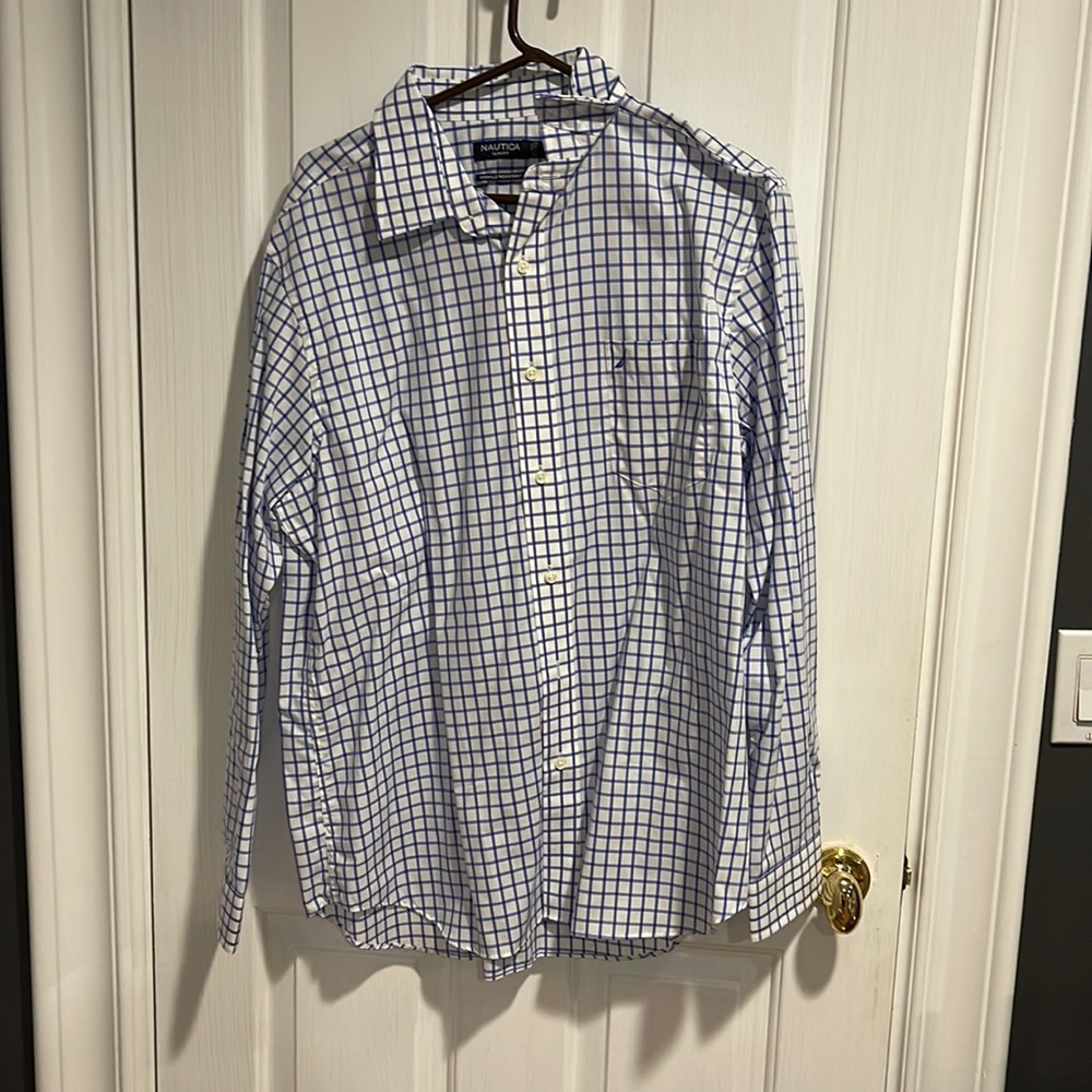 Slim fit dress shirt
